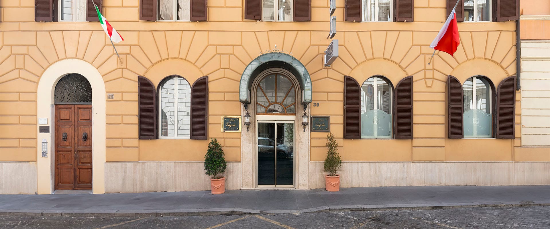 Esterni Hotel Virgilio Roma 02